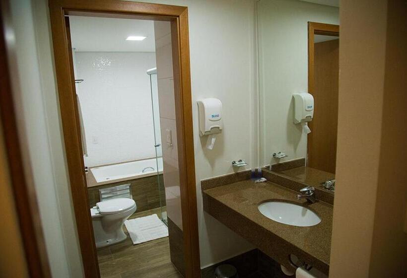 자쿠지 스위트, Leiria