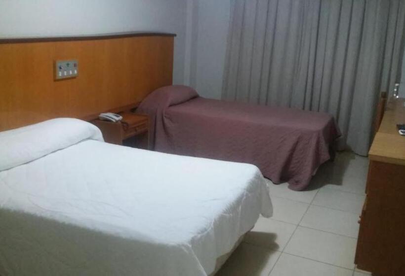 3 Bett Komfort Zimmer, Leiria