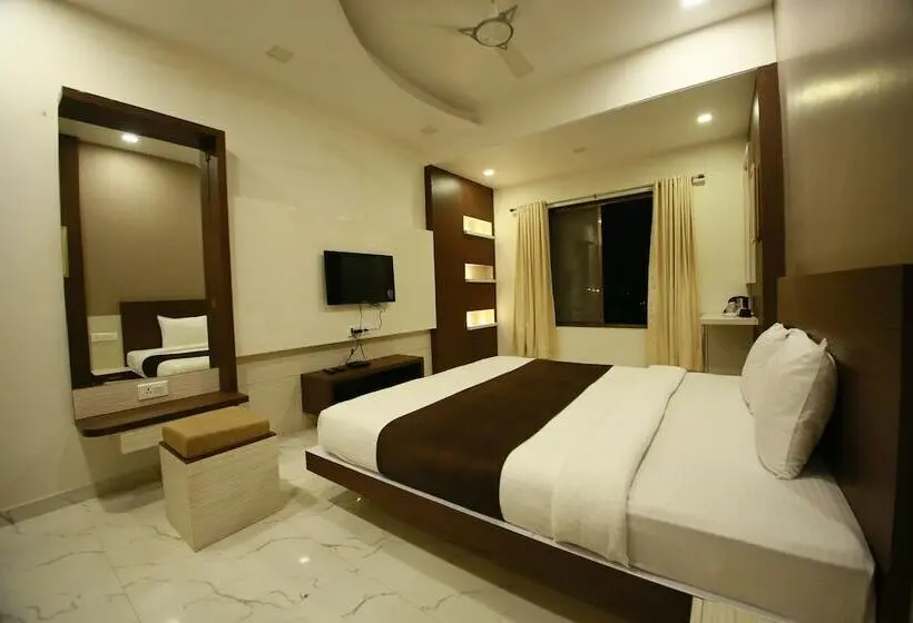 デラックスルーム, Madhuri Executive