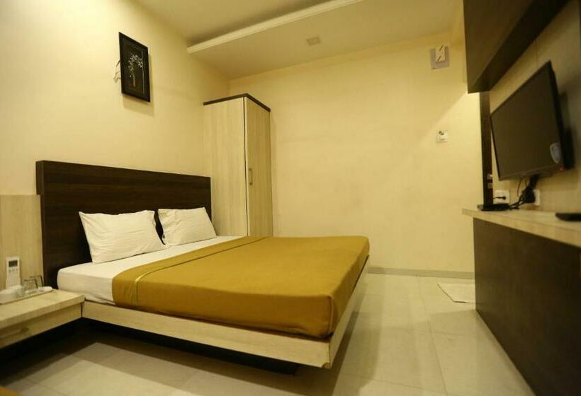 חדר דלוקס, Madhuri Executive