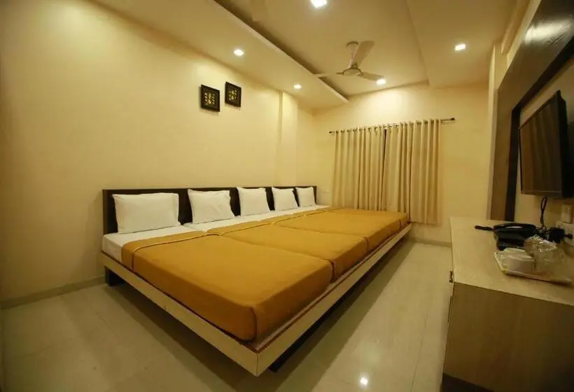 ファミリールーム, Madhuri Executive