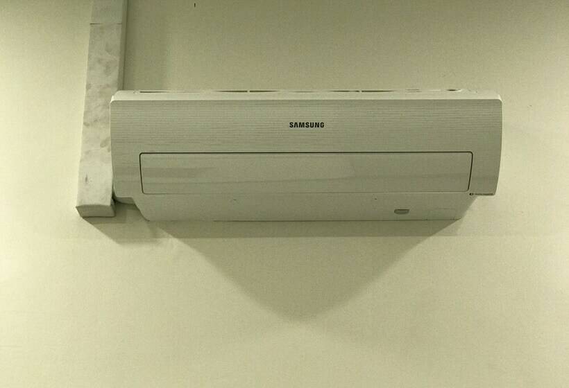 디럭스 룸, Ny Ka Smy