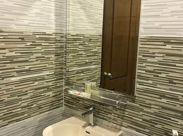 디럭스 룸, Ny Ka Smy