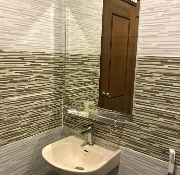 디럭스 룸, Ny Ka Smy