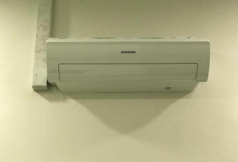 디럭스 룸, Ny Ka Smy