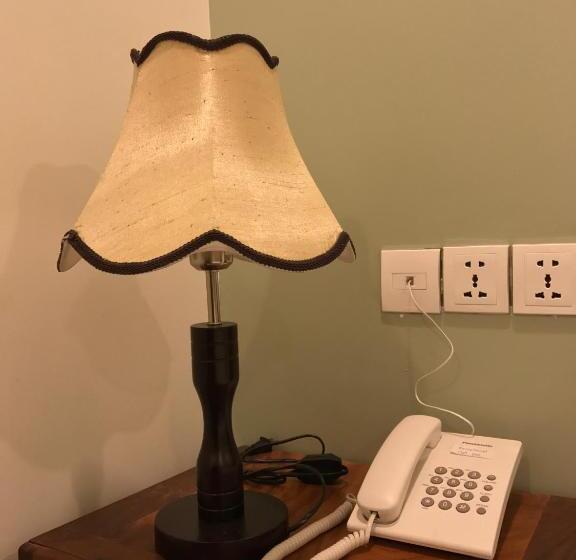 디럭스 룸, Ny Ka Smy