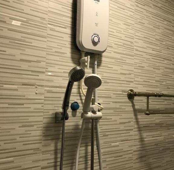 스탠다드 룸, Ny Ka Smy