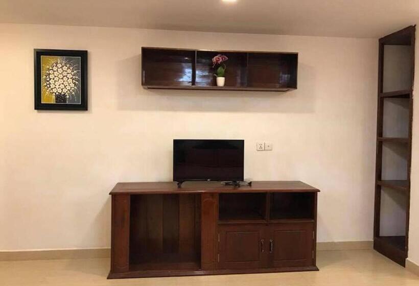 침실 1개 발코니 아파트, Ny Ka Smy