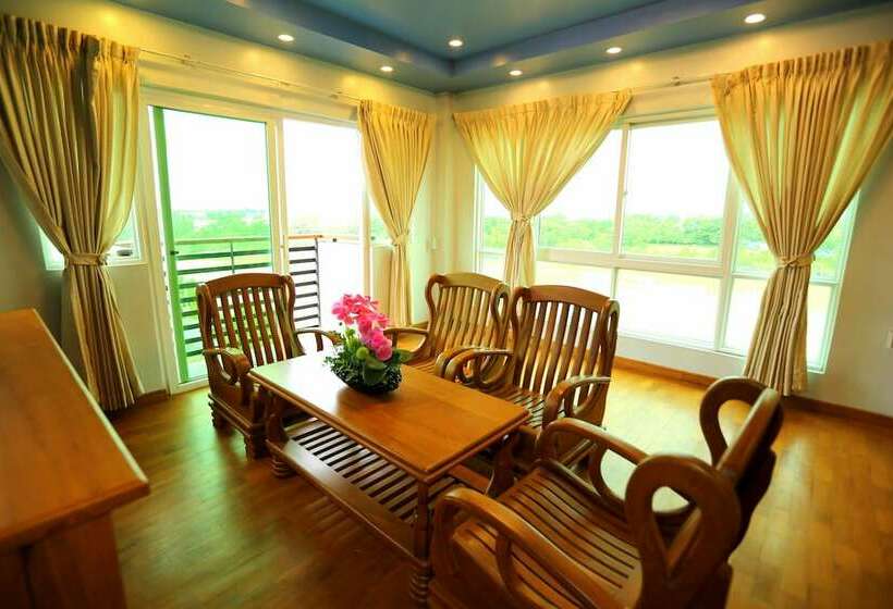 استودیو اجرایی, Sincere Smile Yangon