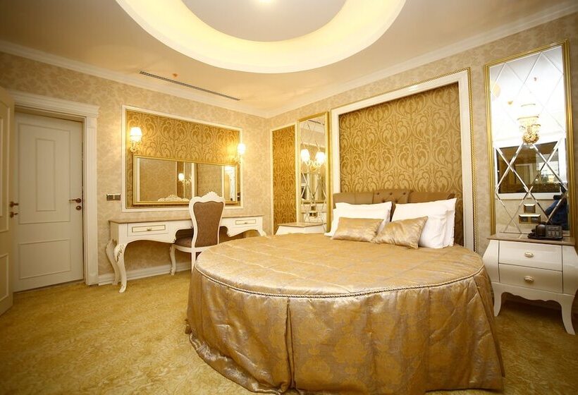Deluxe Suite King Bed, Vivaldi Park