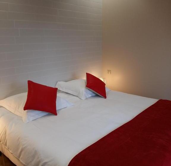 غرفة قياسية, What Else