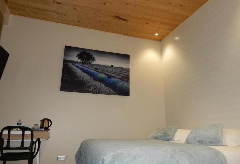 غرفة قياسية, What Else