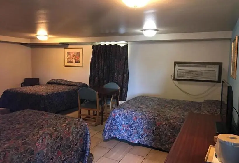 Standard Kolmen Hengen Huone, Hwy Express Inn & Suites