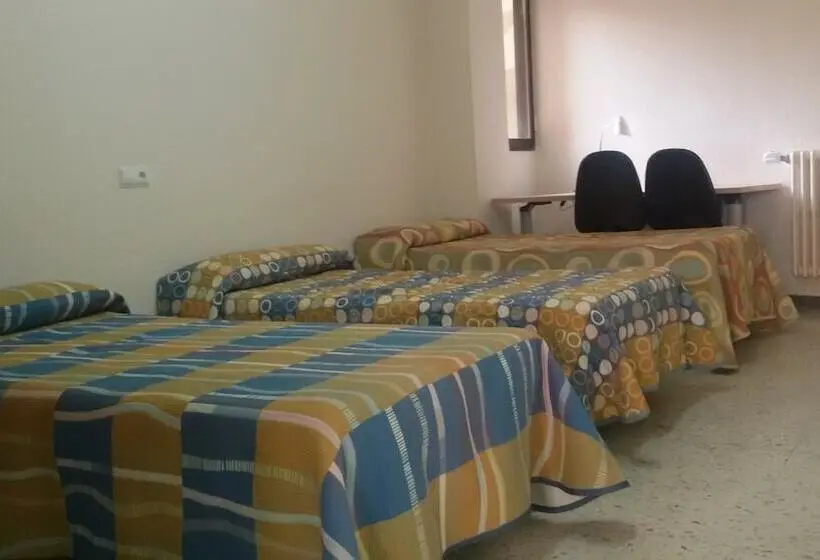 اتاق استاندارد سه نفره, Albergue Peregrinos San Francisco De Asis