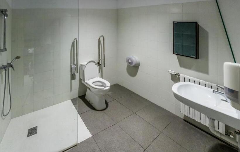 חדר סטנדרט לשלושה, Albergue Peregrinos San Francisco De Asis