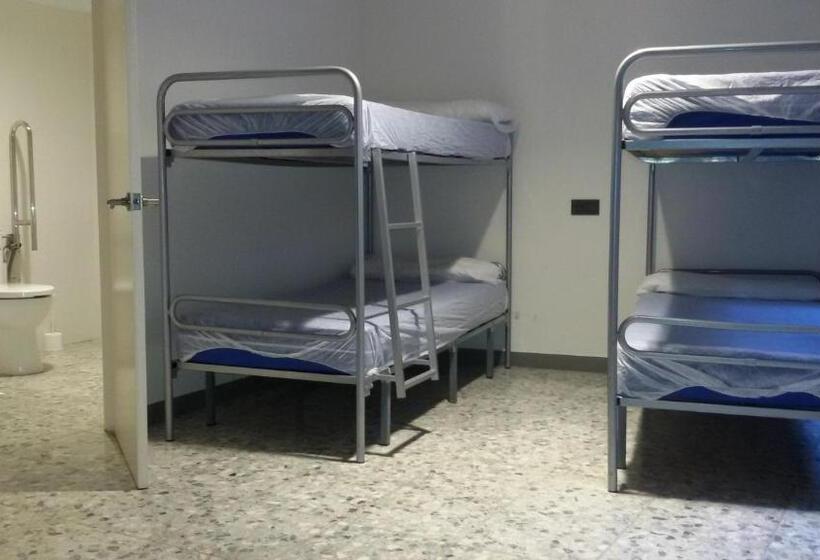 מיטה בחדר משותף, Albergue Peregrinos San Francisco De Asis