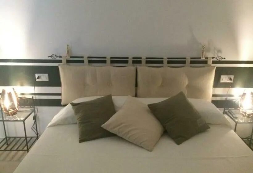 اتاق لوکس با بالکن, B&b Acqua Di Sale