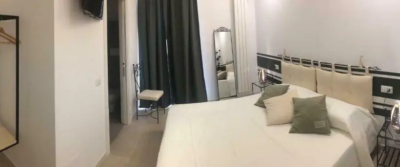 اتاق لوکس با بالکن, B&b Acqua Di Sale