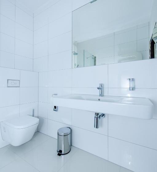 デラックスルーム, Active