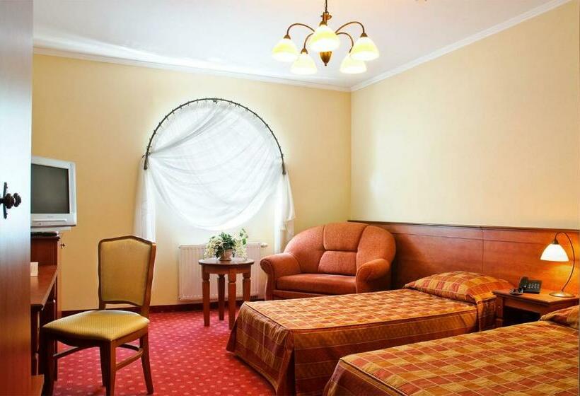 اتاق استاندارد, Aleksander