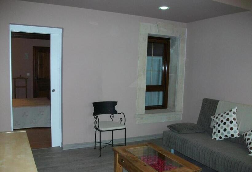 سوییت جونیور, Casa De Labranza Ría De Castellanos