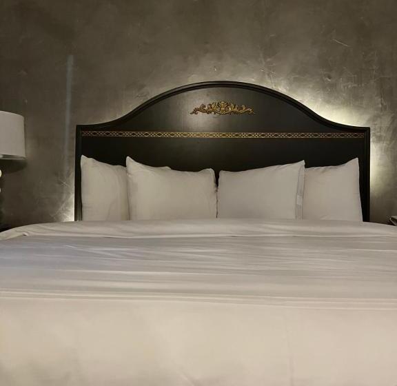 Президентский Люкс, Chateau Suites