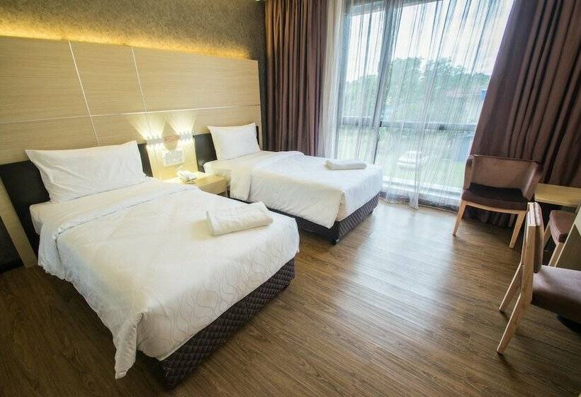 غرفة سوبيريور, Labuan Point