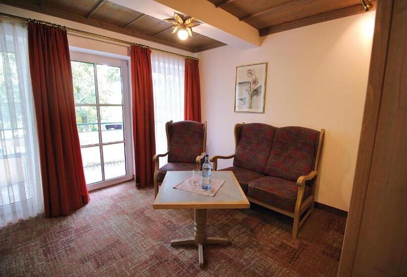 Camera Standard, Promenade