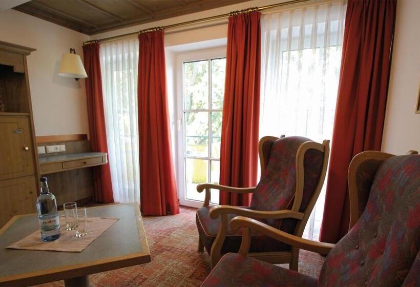 Camera Standard, Promenade