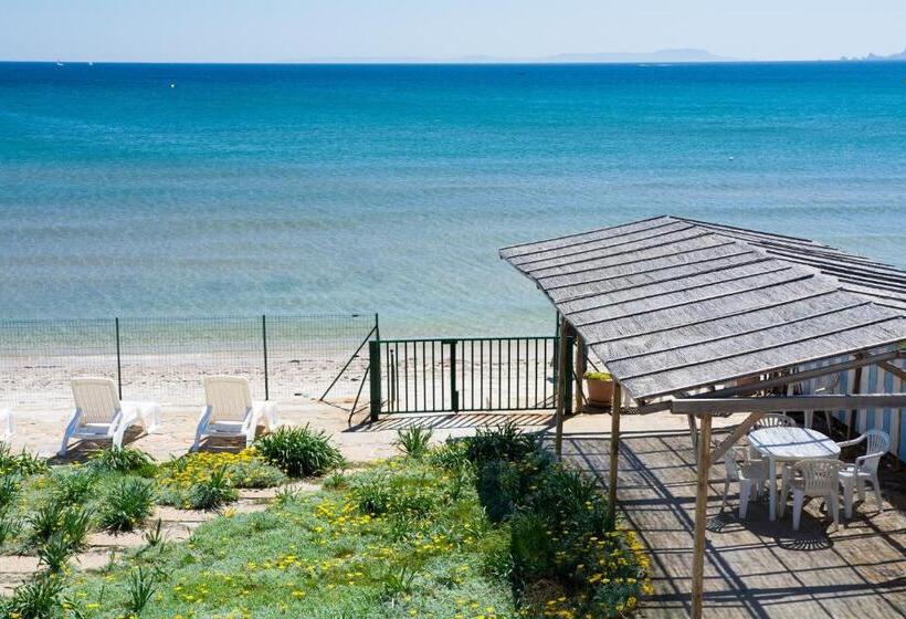 דירת חדר נוף לים, Le Surplage