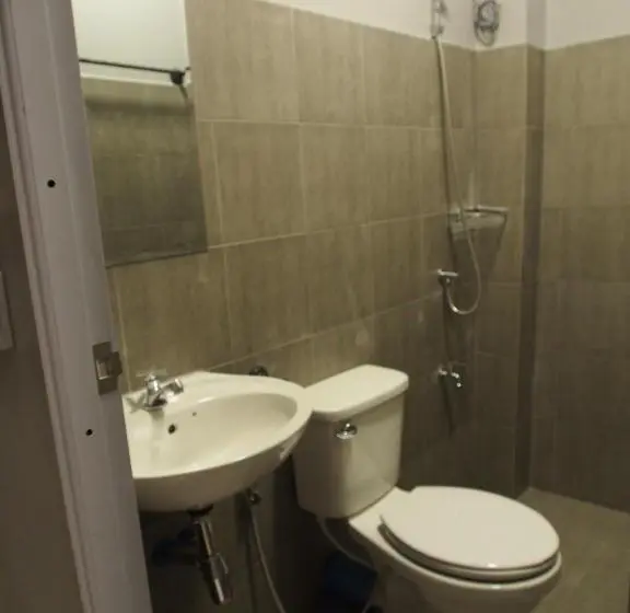 اتاق لوکس, Loft 21 Apartment Romklao