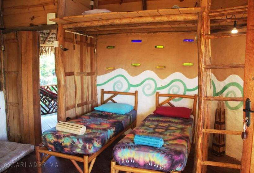 Номер Стандарт Боковой Вид на Море, Raízes Eco Hostel
