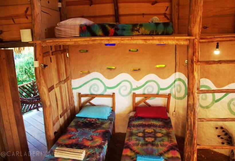 Номер Стандарт Боковой Вид на Море, Raízes Eco Hostel