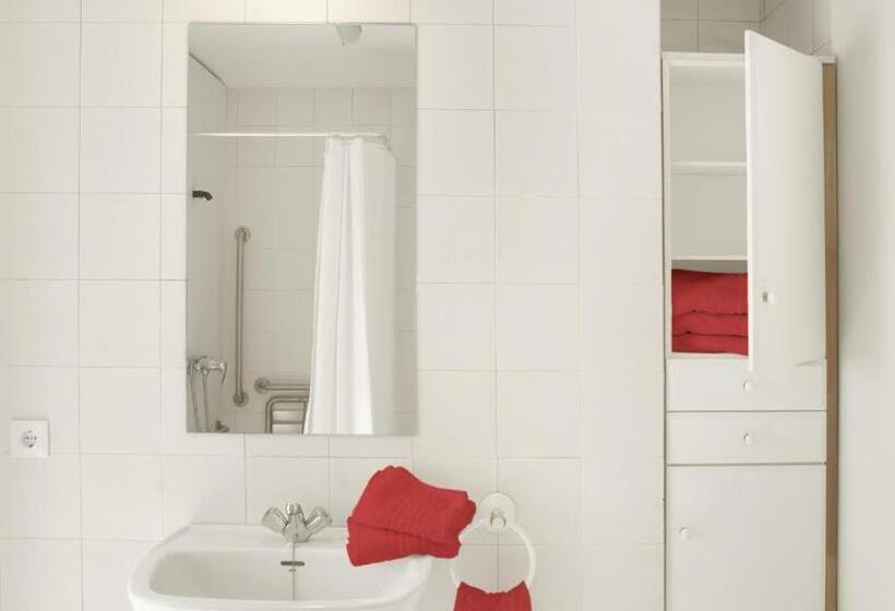 اتاق استاندارد چهار تخته, Résidencia Universitària Pare Claret   Hostel