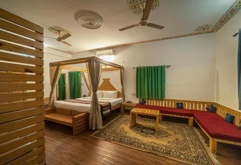 חדר דלוקס, Sparrow Inn Ankur