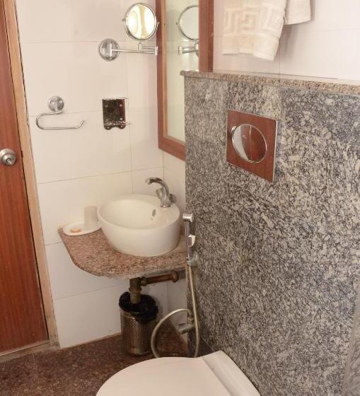 חדר דלוקס, Sparrow Inn Ankur