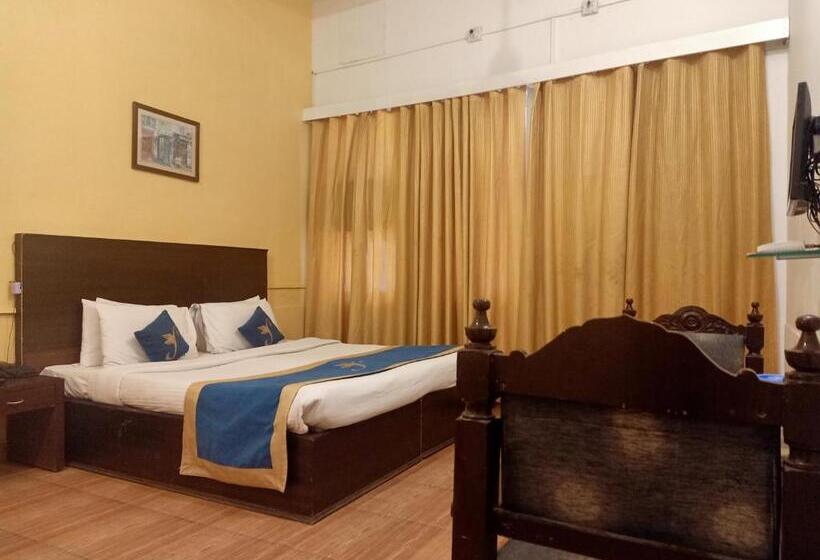 חדר דלוקס, Sparrow Inn Ankur