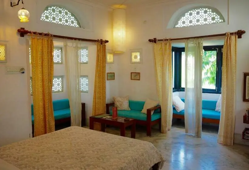 Chambre Deluxe, Dia Homestay