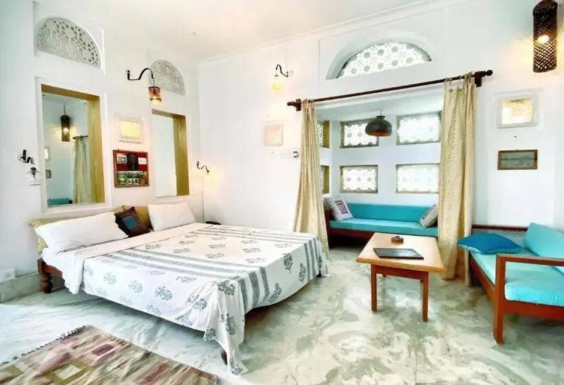 Chambre Deluxe, Dia Homestay