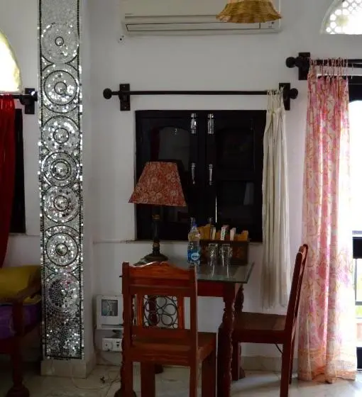 Chambre Triple Supérieure, Dia Homestay