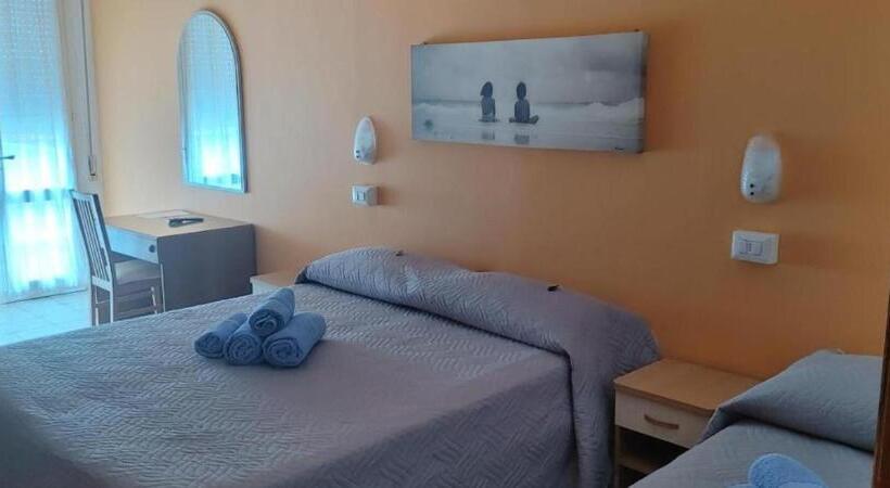 Economy Quadruple Room, Adriatico