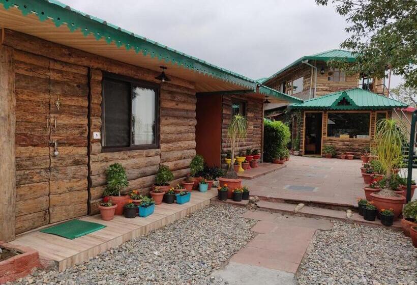 デラックスルーム, Jharipani Castle