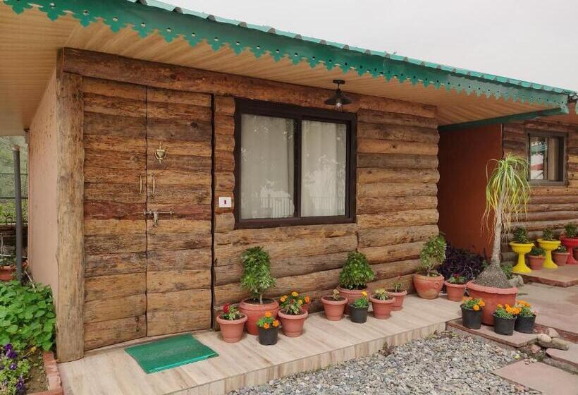 デラックスルーム, Jharipani Castle