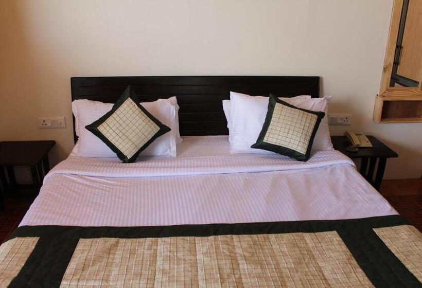 エコノミールーム, Jharipani Castle