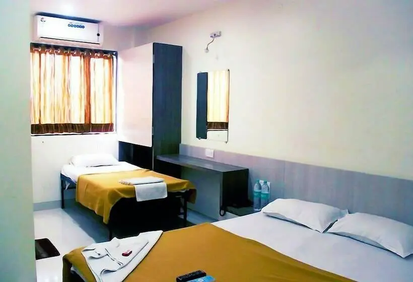 اتاق استاندارد سه نفره, Kalpadeep Inn