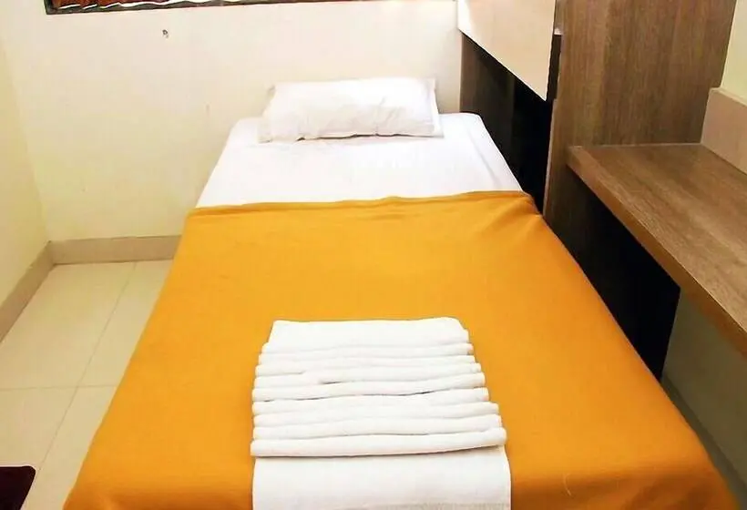 اتاق استاندارد سه نفره, Kalpadeep Inn