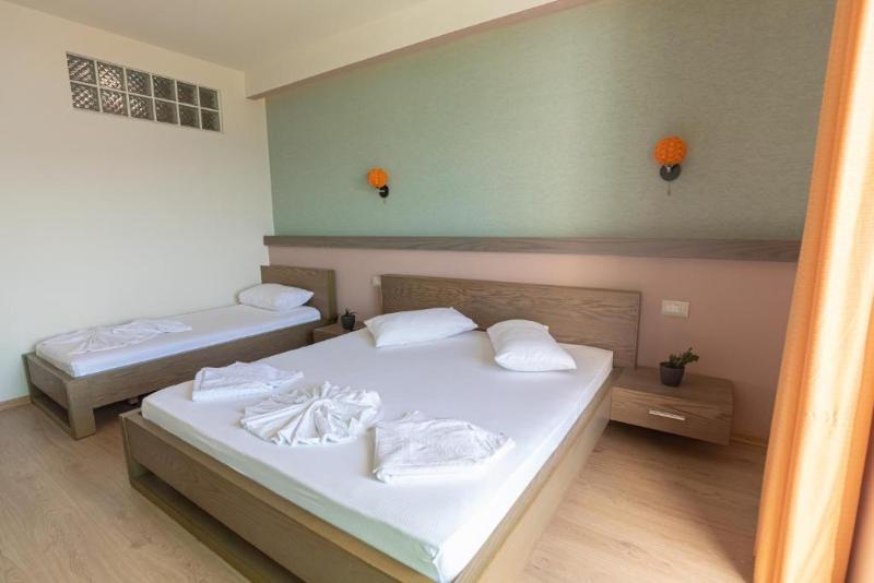 Triple Room Sea View, Picasso