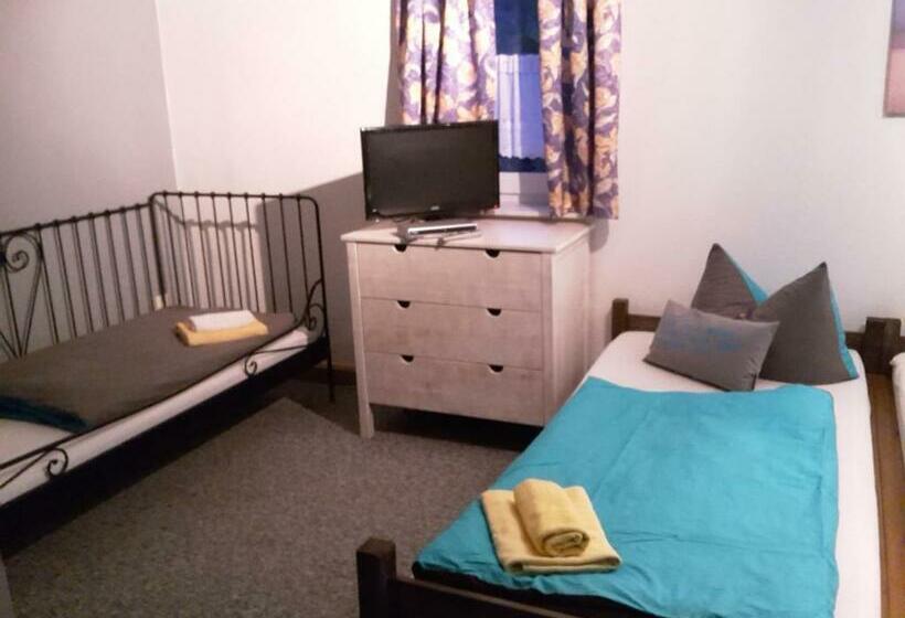 חדר סטנדרט לשלושה, Landhotel Zur Guten Quelle