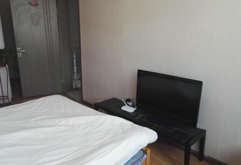 Camera Deluxe, Lete Hostel