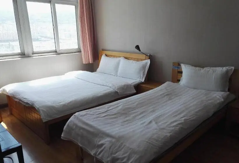デラックスファミリールーム, Lete Hostel